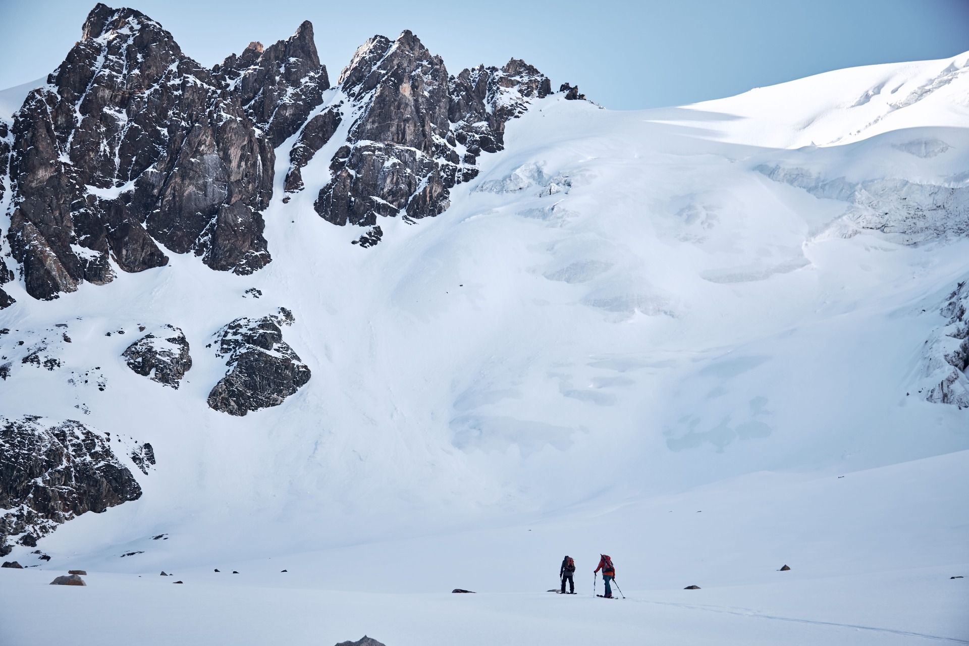 ski touring to Igly Tuyuk-su peak