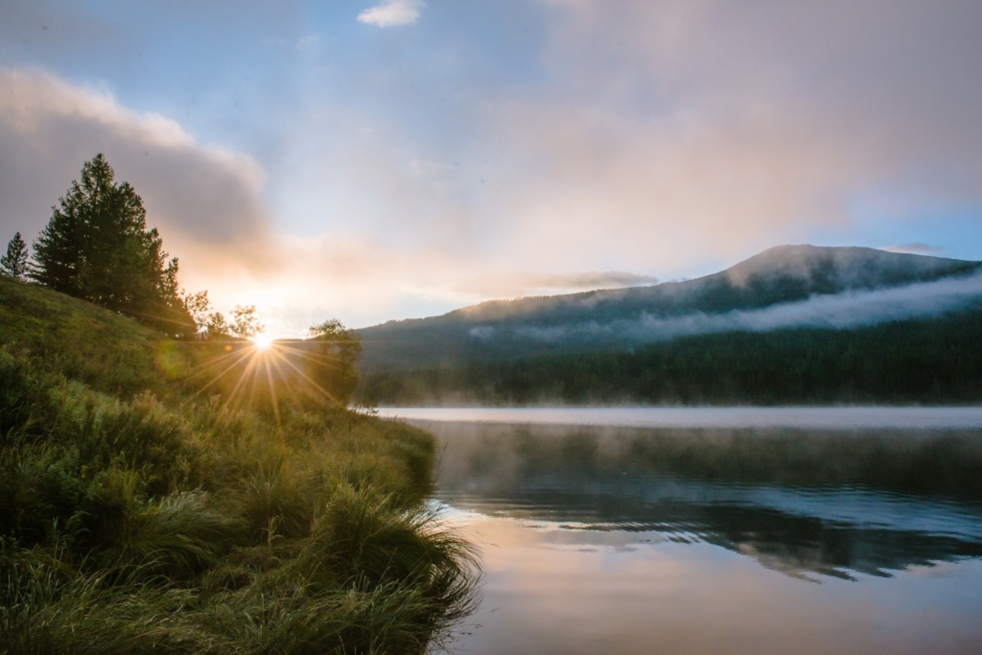 Trekking on the Yazevoe lake in East Kazakhstan
