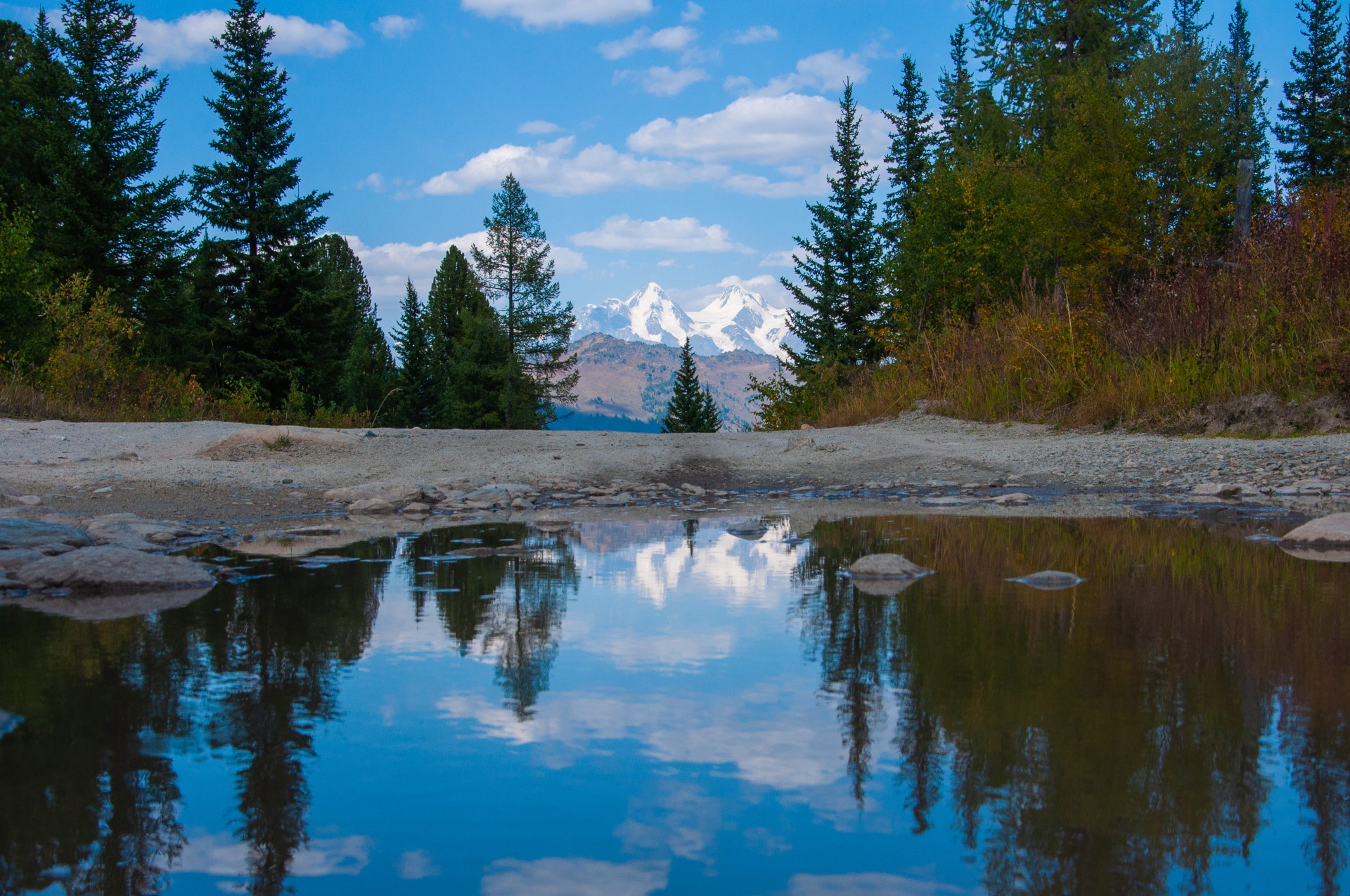 SUV tour to the mountain lake Belukha in the Altai Kazakhstan