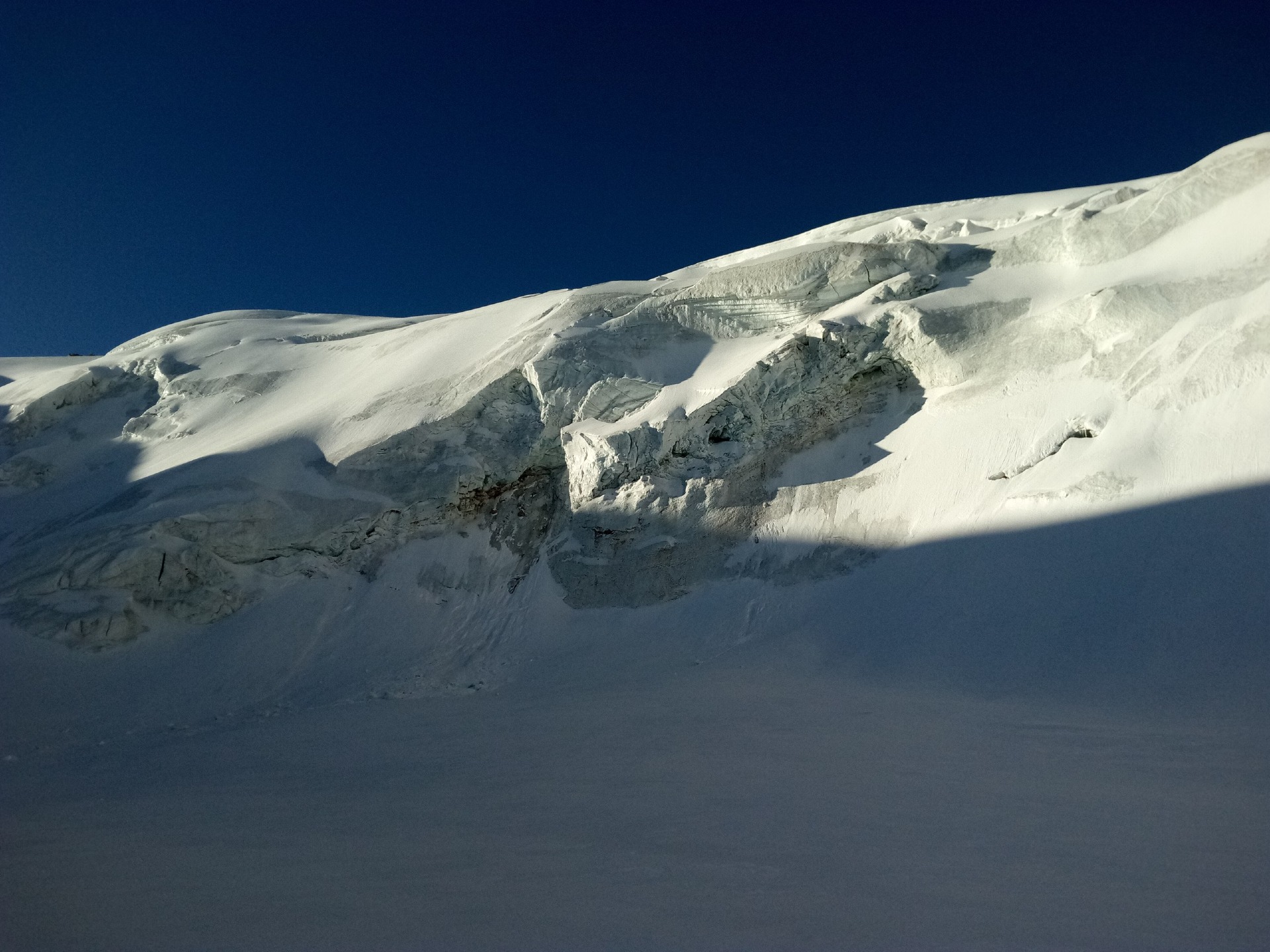 glacier on Tuyuk-su and Pogreb 