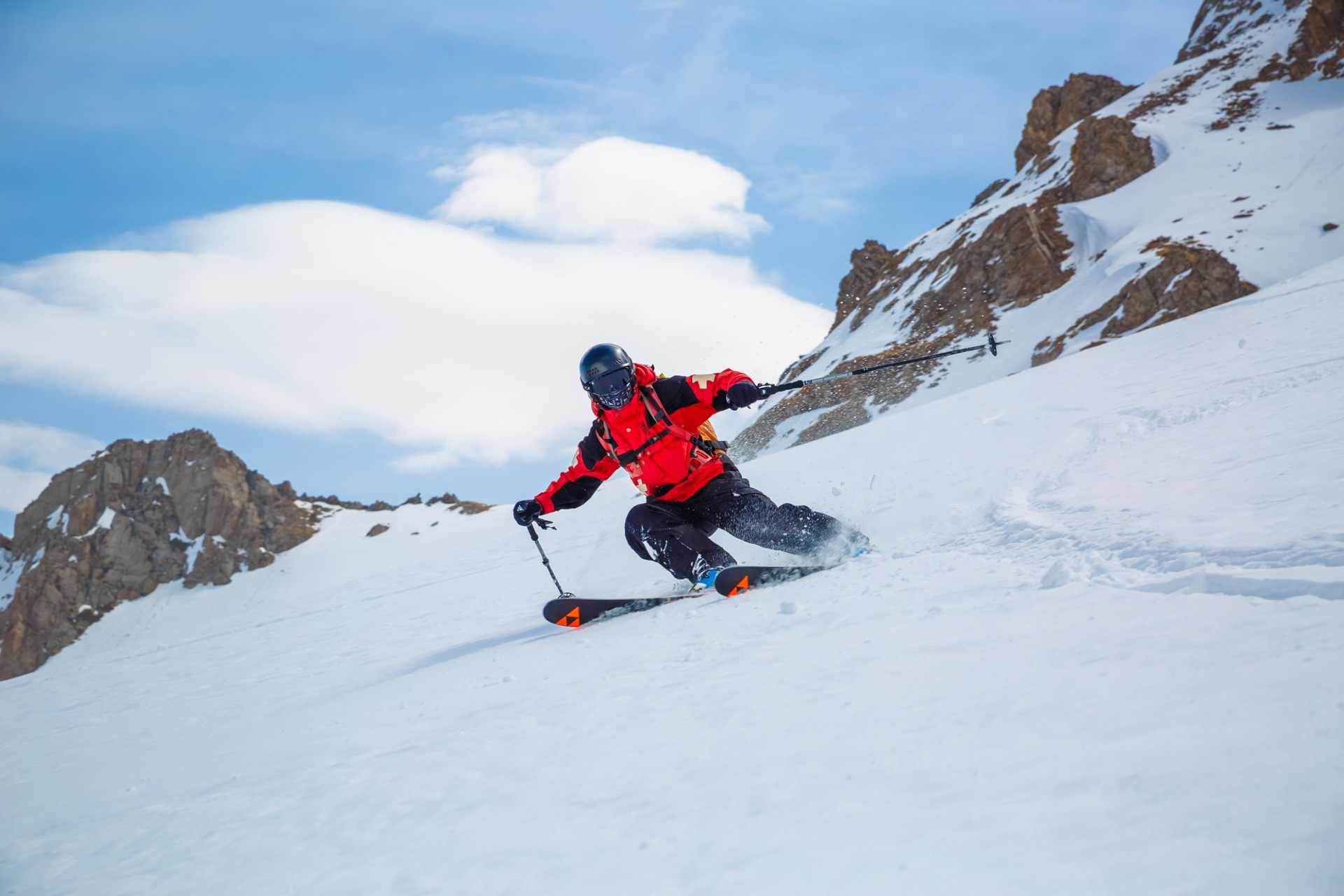 skiing powder in Tuyuksu valley