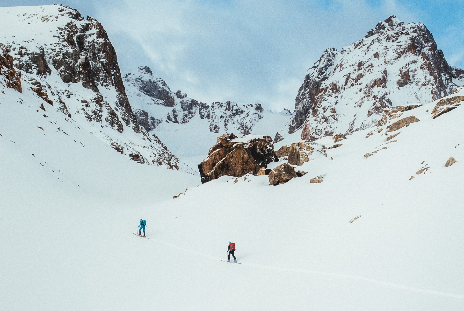 ski touring on Bogdanovich glacier 