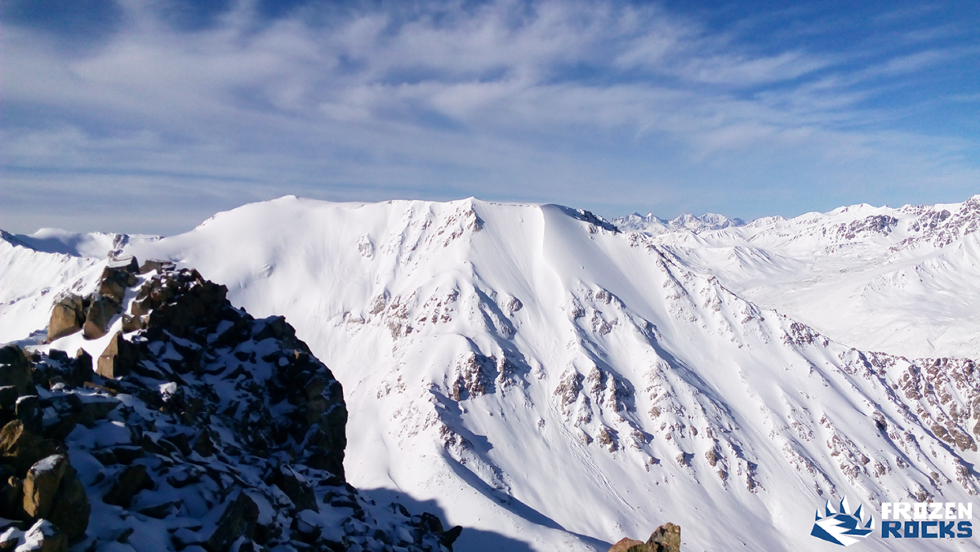 skitour on Karnizny peak in Cosmostation 