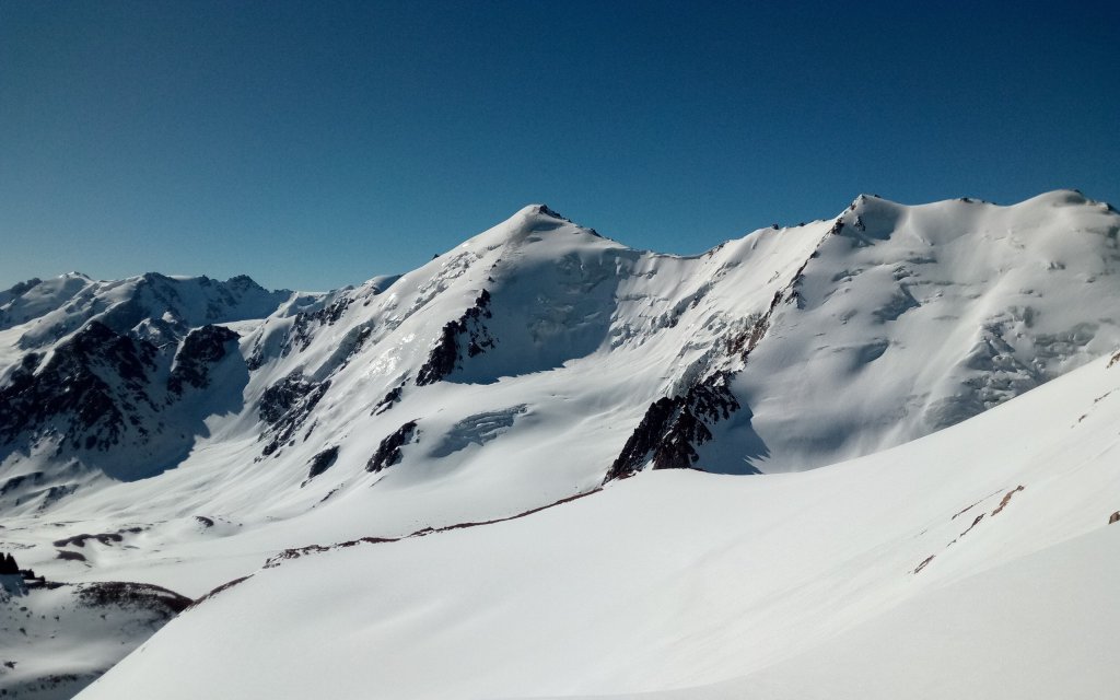 Peak SGU – Freeride from a majestic four-thousander